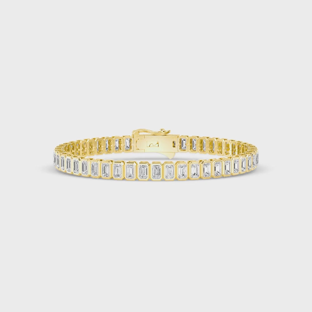 Diana lab grown diamond bracelet video in yellow gold