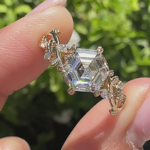 exquisite-isadora-blythe-engagement-ring - Nura Lab cropped 980x980 muted