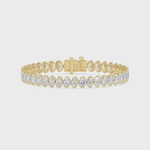 Lilou lab grown diamond bracelet video in yellow gold