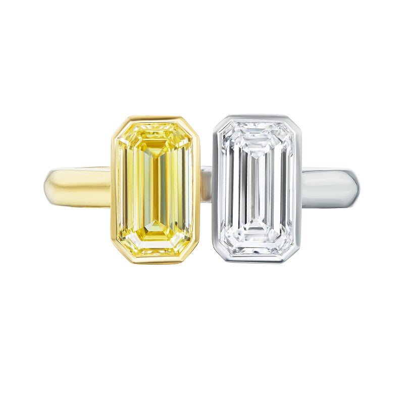 Toi et Moi engagement ring with white and yellow lab-grown diamonds by Nura Lab